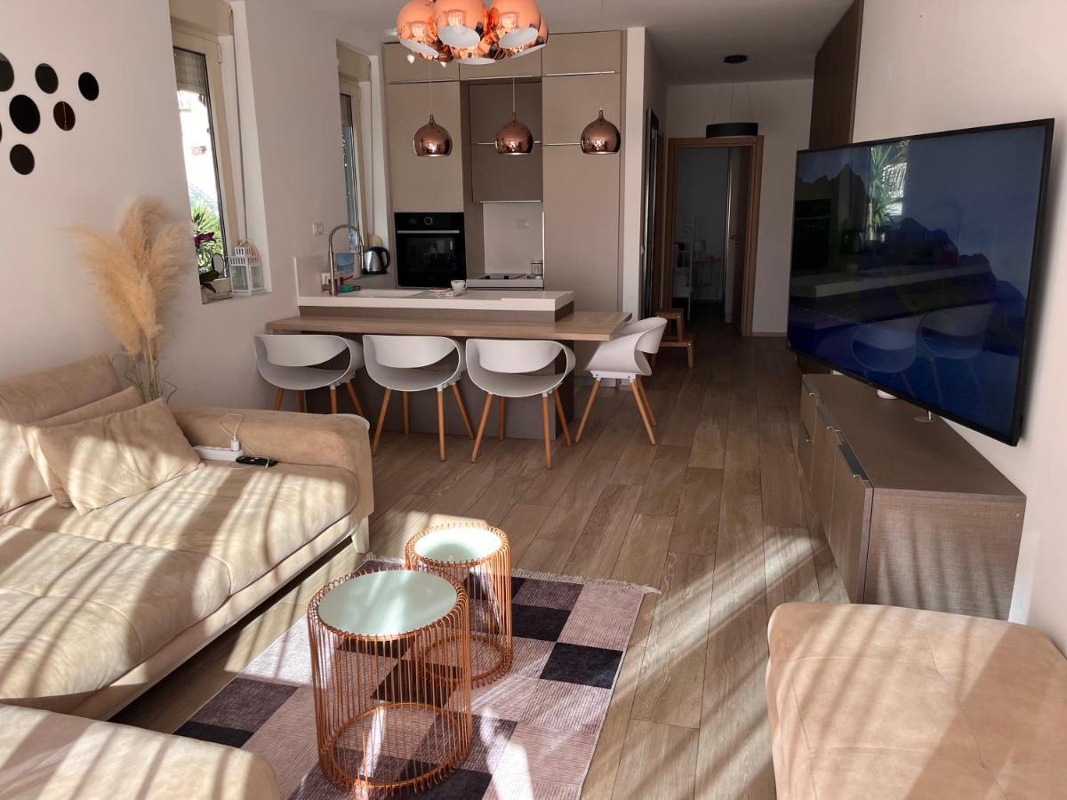 Atina Apartment, City Centre Budva ,Luxurious, Bright, Parking Екстериор снимка